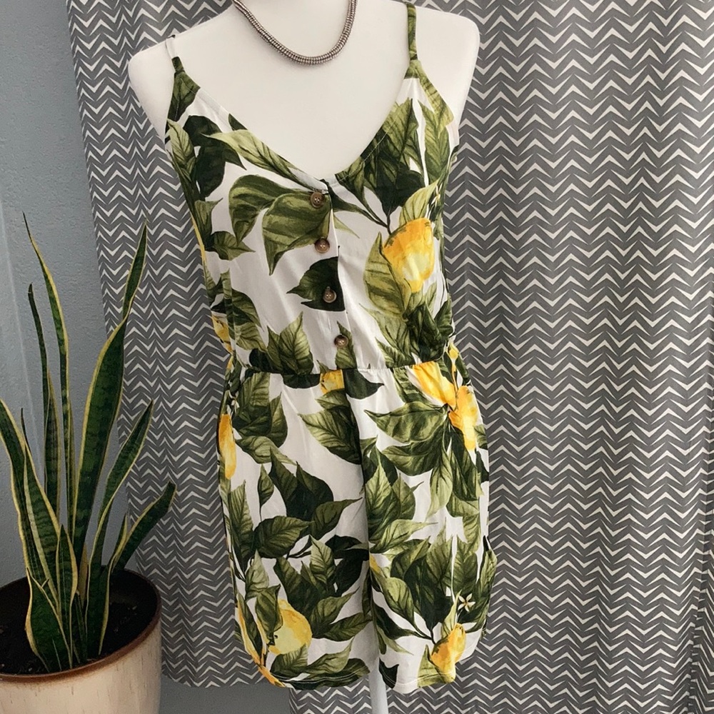 H&M Short romper small perfect for this weather